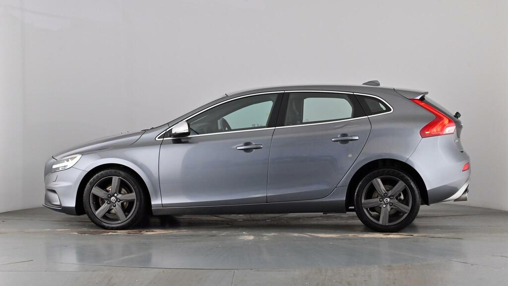 Volvo V40 2.0 T2 R-design Hatchback Euro 6 Red #53