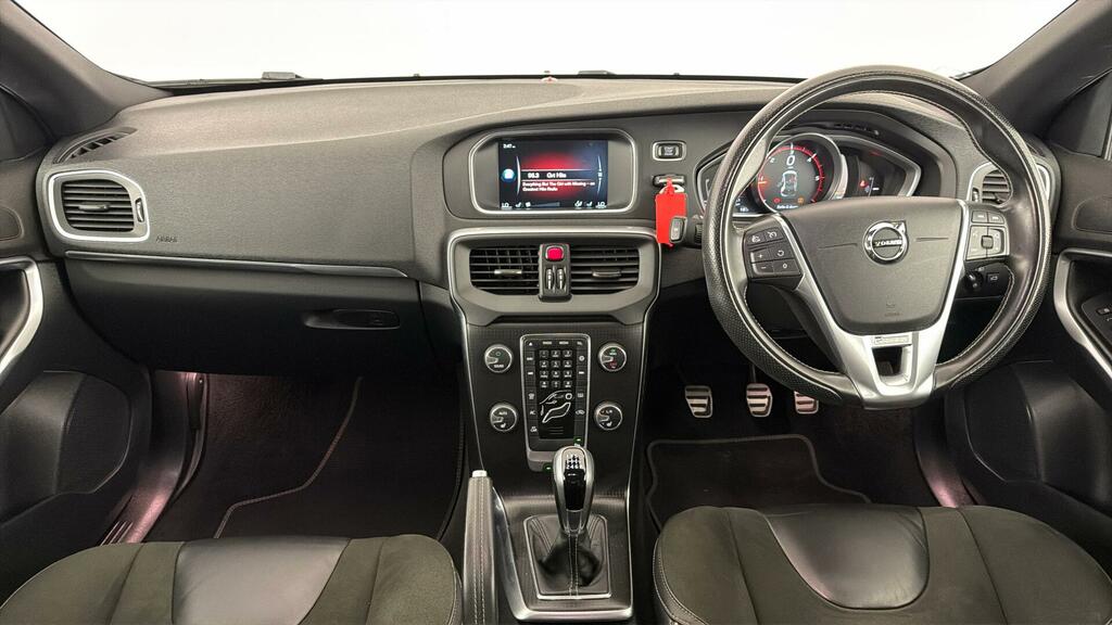 Volvo V40 2.0 T2 R-design Hatchback Euro 6 Red #9