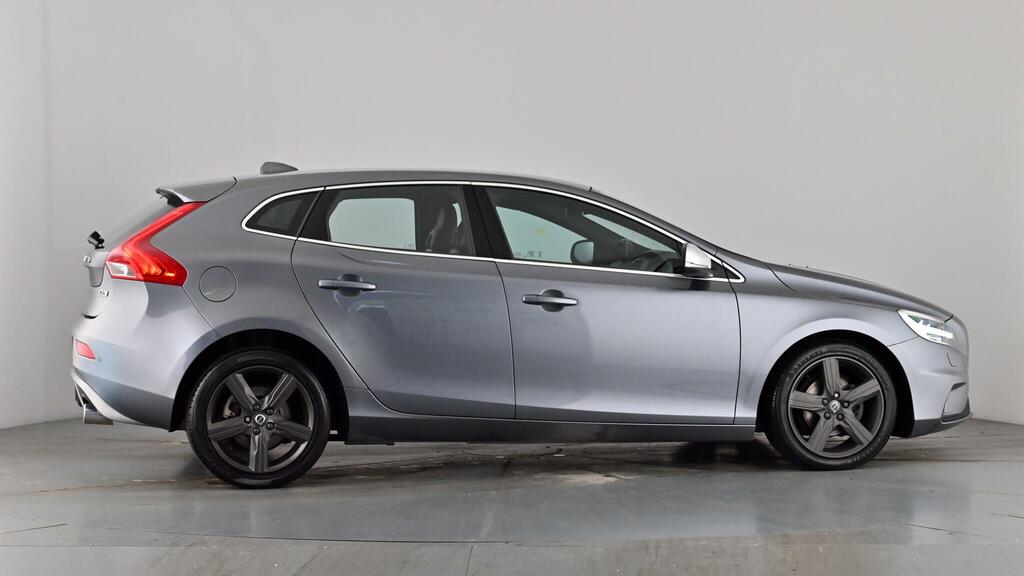 Volvo V40 2.0 T2 R-design Hatchback Euro 6 Red #69