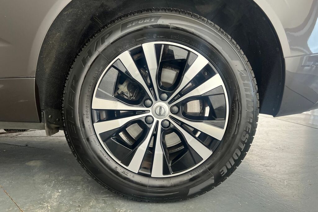 Volvo XC60 Xc60 2.0 B4d Momentum Awd Geartronic Red #25