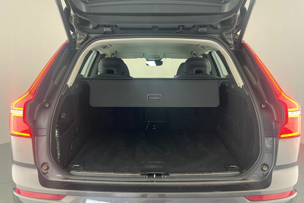 Volvo XC60 Xc60 2.0 B4d Momentum Awd Geartronic Red #8