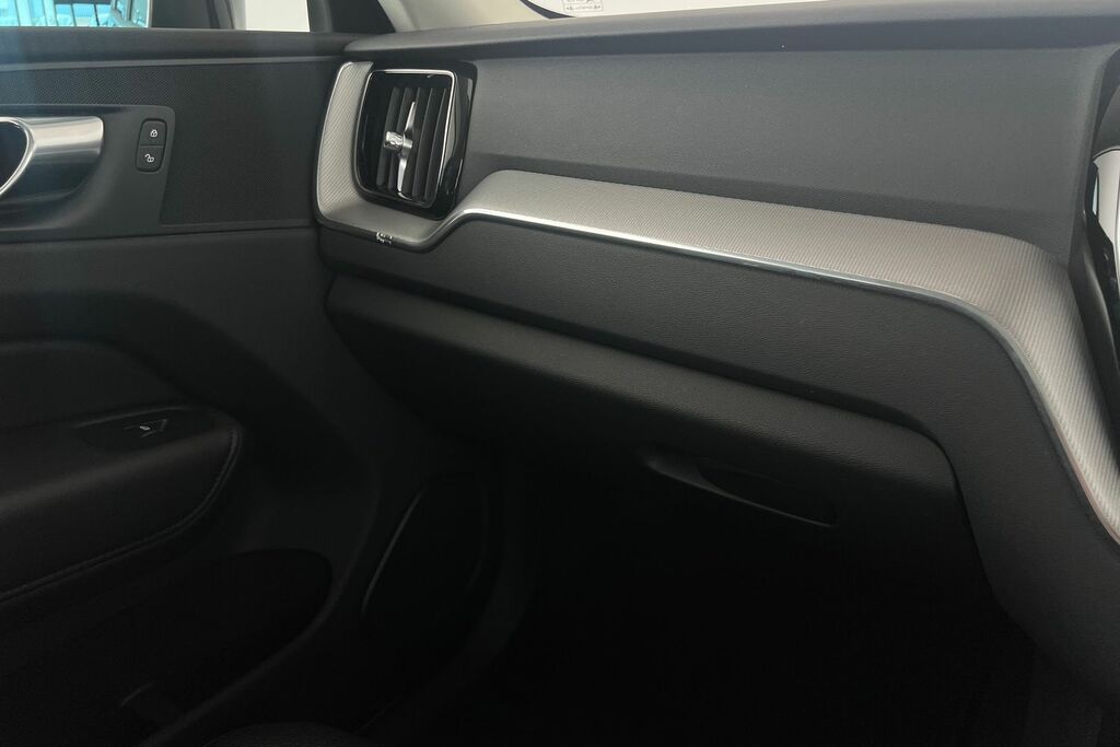 Volvo XC60 Xc60 2.0 B4d Momentum Awd Geartronic Red #36