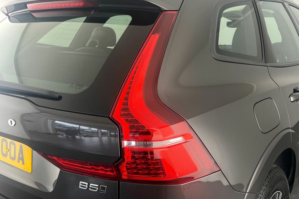 Volvo XC60 Xc60 2.0 B4d Momentum Awd Geartronic Red #20