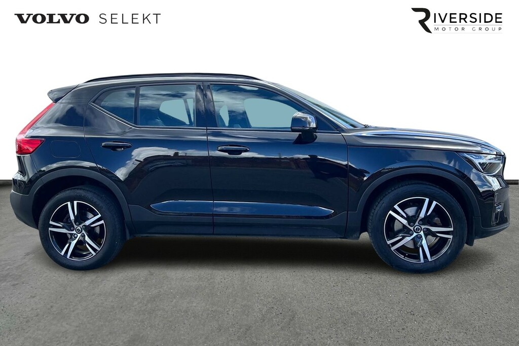 Volvo XC40 Plus, B3 Mild Hybrid, Dark YF22FNW Black #4