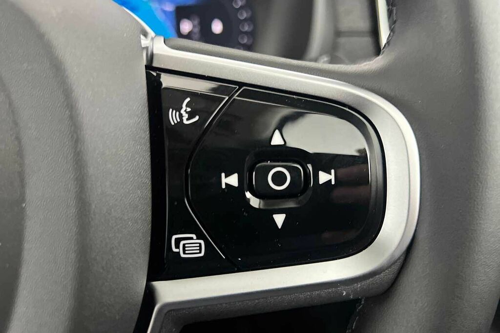 Volvo XC90 Plus Black #23