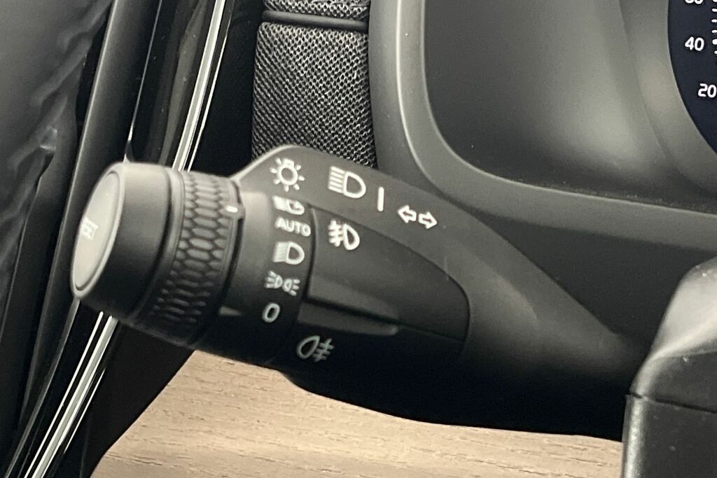 Volvo XC90 Plus Black #66