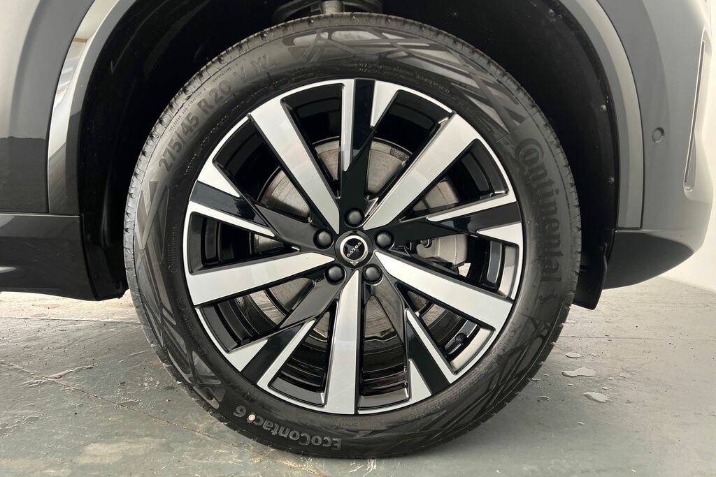 Volvo XC90 Plus Black #10
