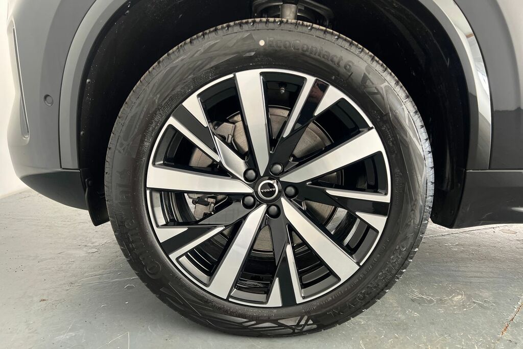 Volvo XC90 Plus Black #54