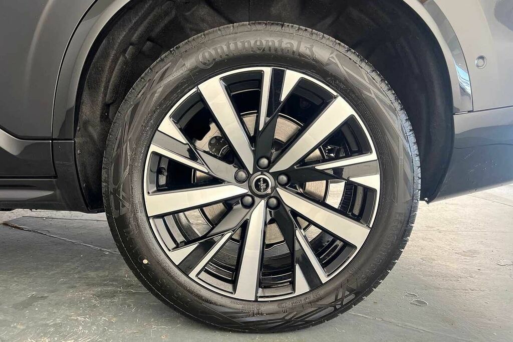 Volvo XC90 Plus Black #52