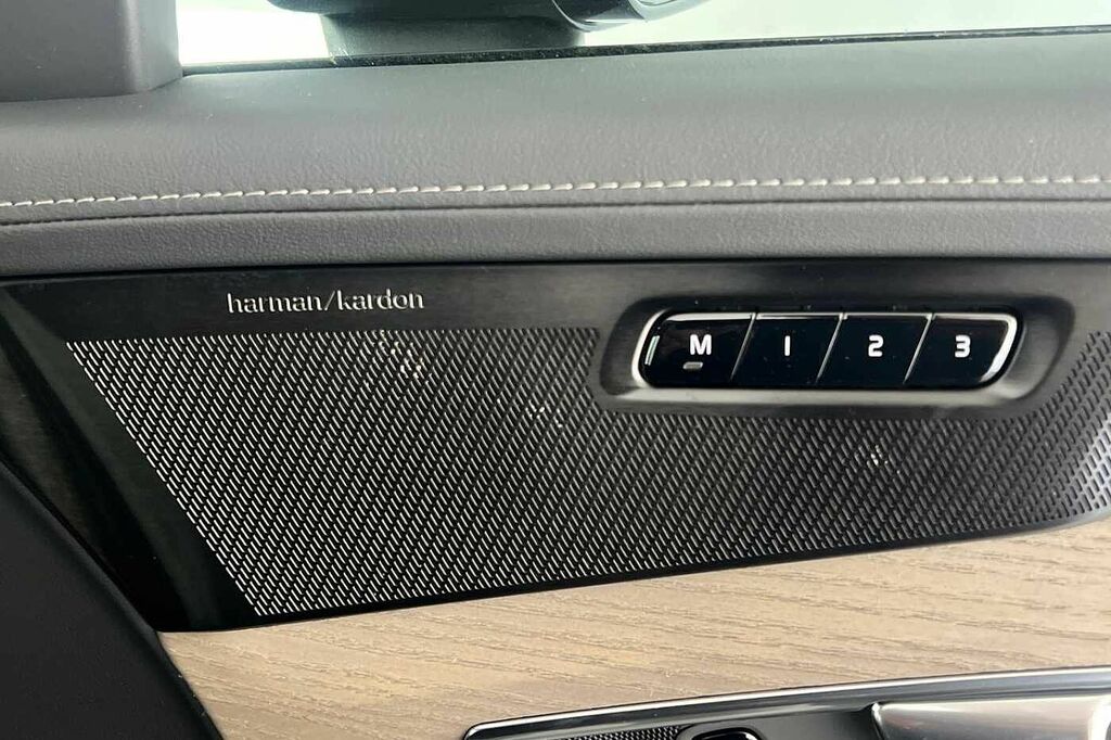 Volvo XC90 Plus Black #60