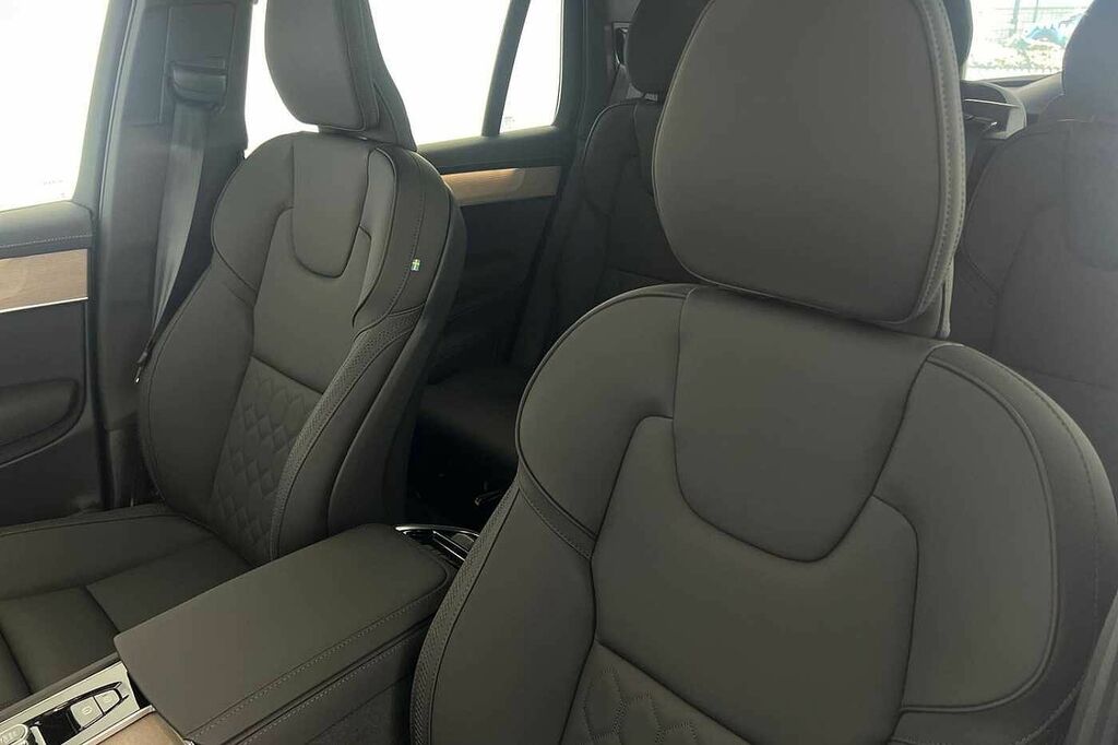 Volvo XC90 Plus Black #55