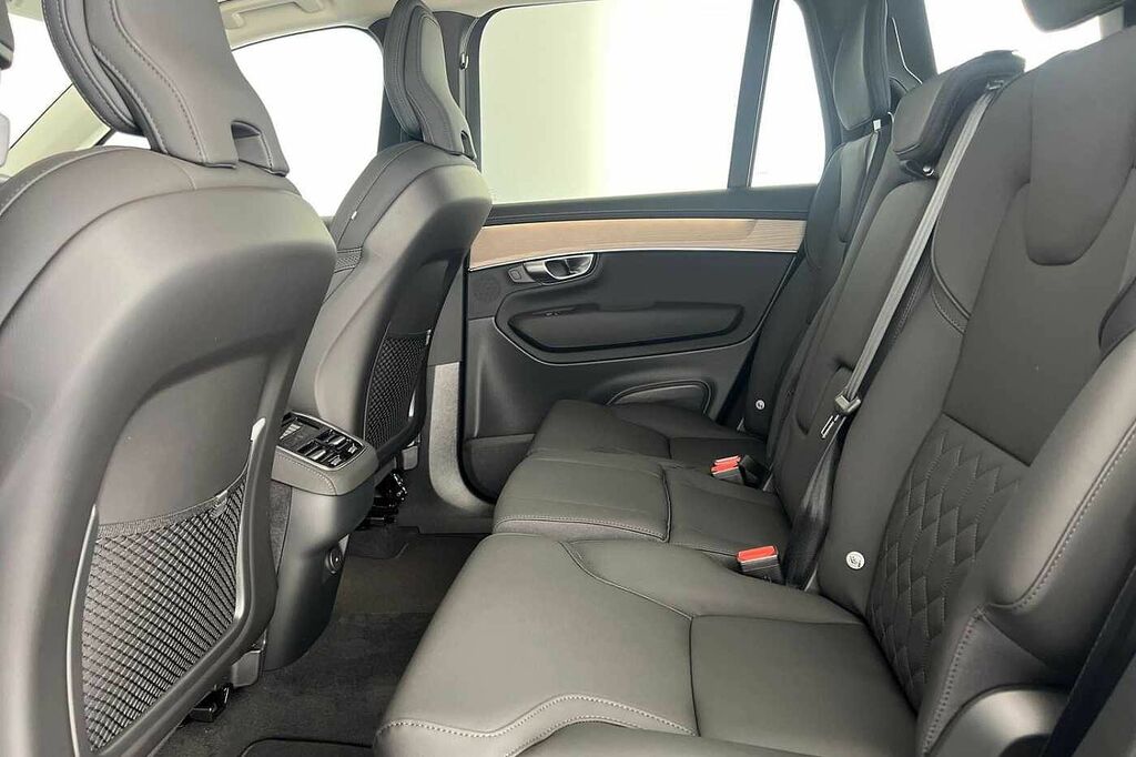 Volvo XC90 Plus Black #33