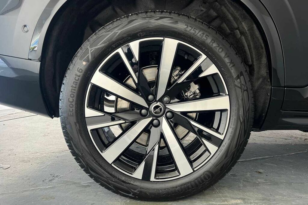 Volvo XC90 Plus Black #50