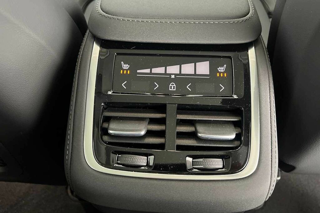 Volvo XC90 Plus Black #63