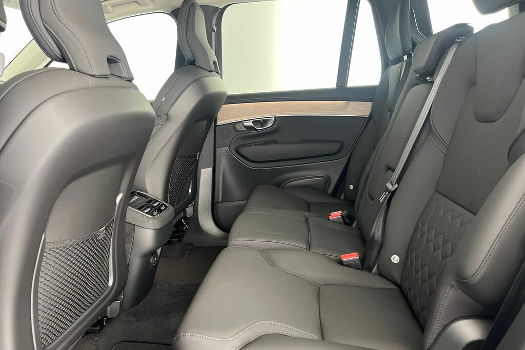 Volvo XC90 Plus Black #34