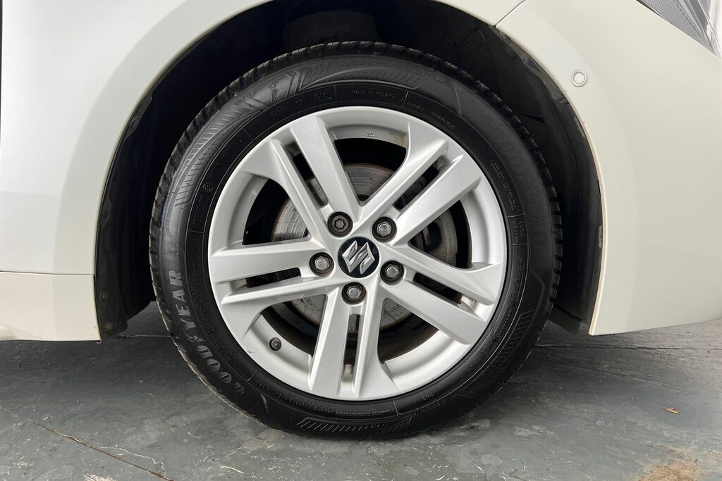 Suzuki Swace 1.8H Sz5 Cvt Euro 6 Ss White #5