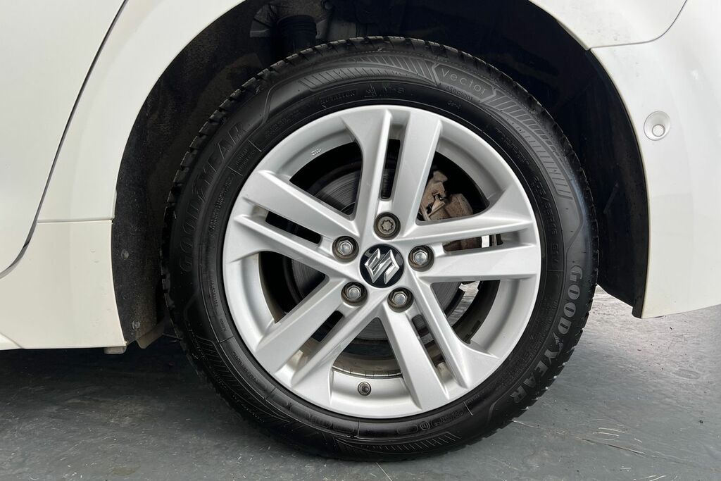 Suzuki Swace Sz-t Silver #25