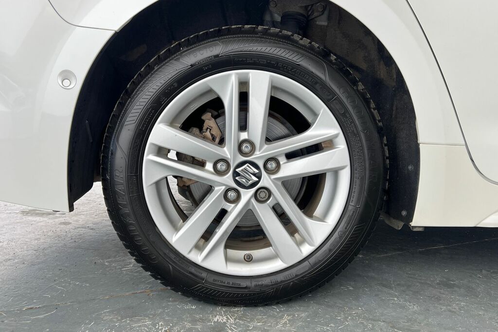 Suzuki Swace Sz-t Silver #24