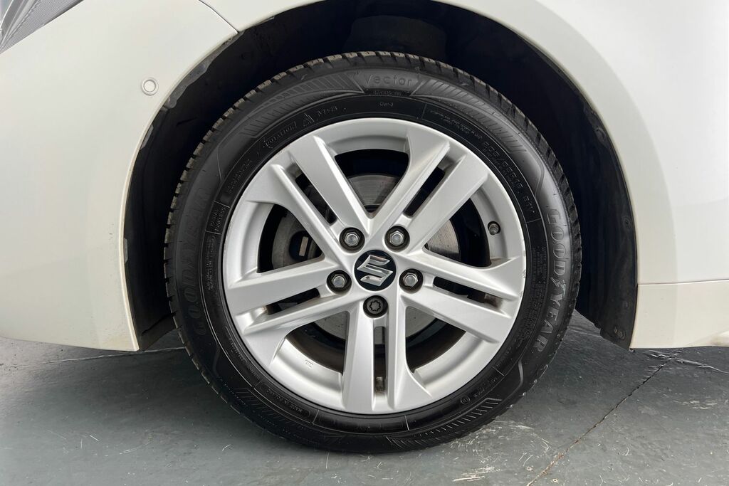 Suzuki Swace Sz-t Silver #26
