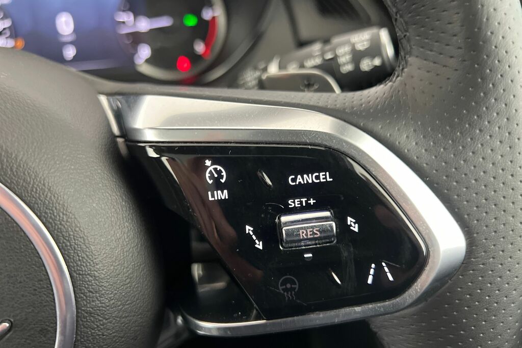 Jaguar E-Pace 2.0 D200 R-dynamic Black Blue #12