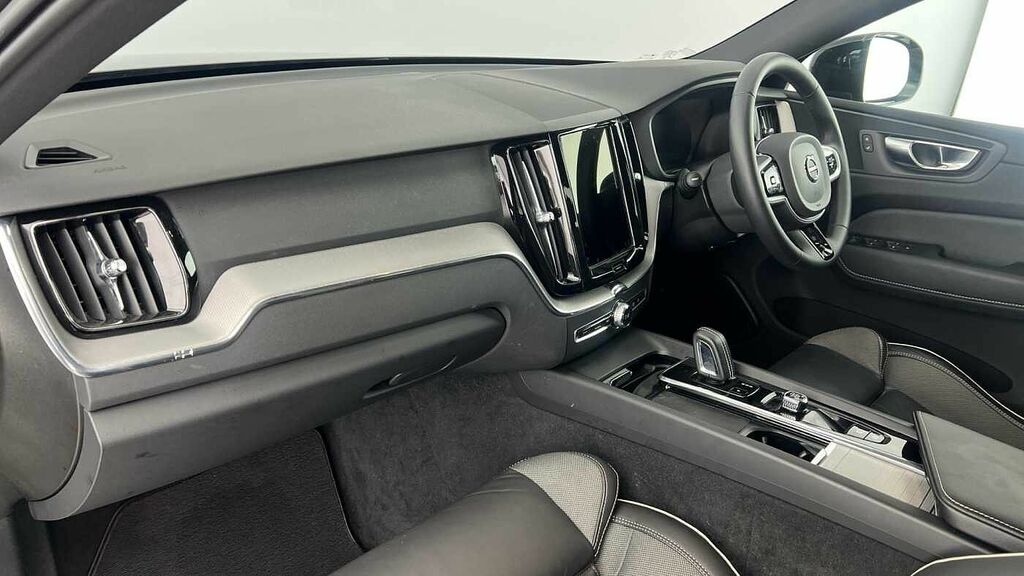 Volvo XC60 Inscription Pro Black #3