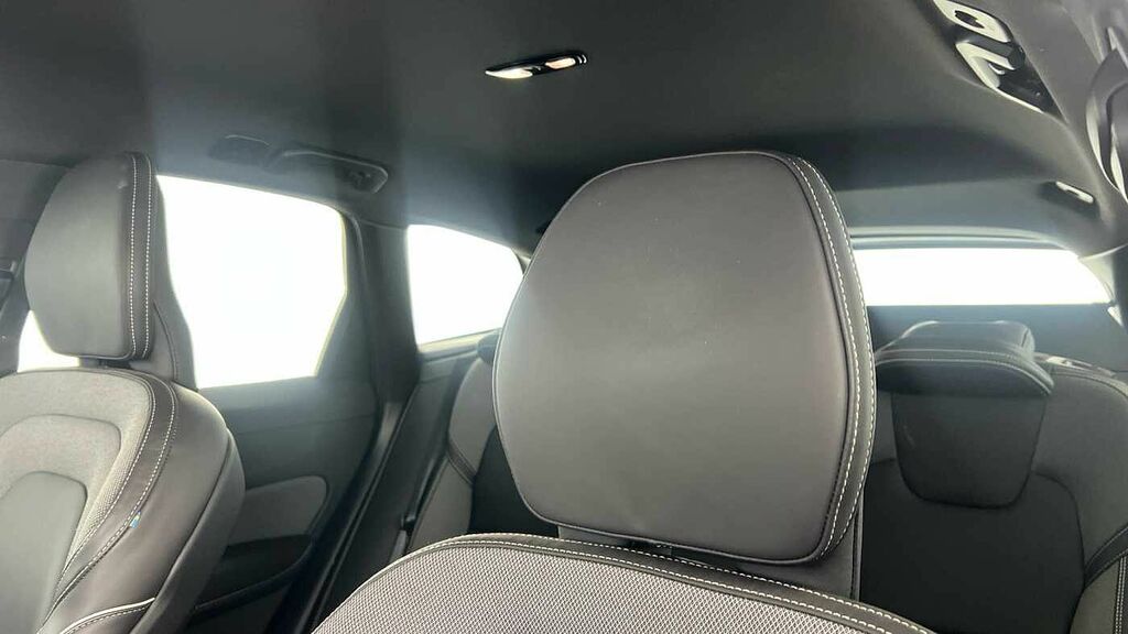 Volvo XC60 Inscription Pro Black #9