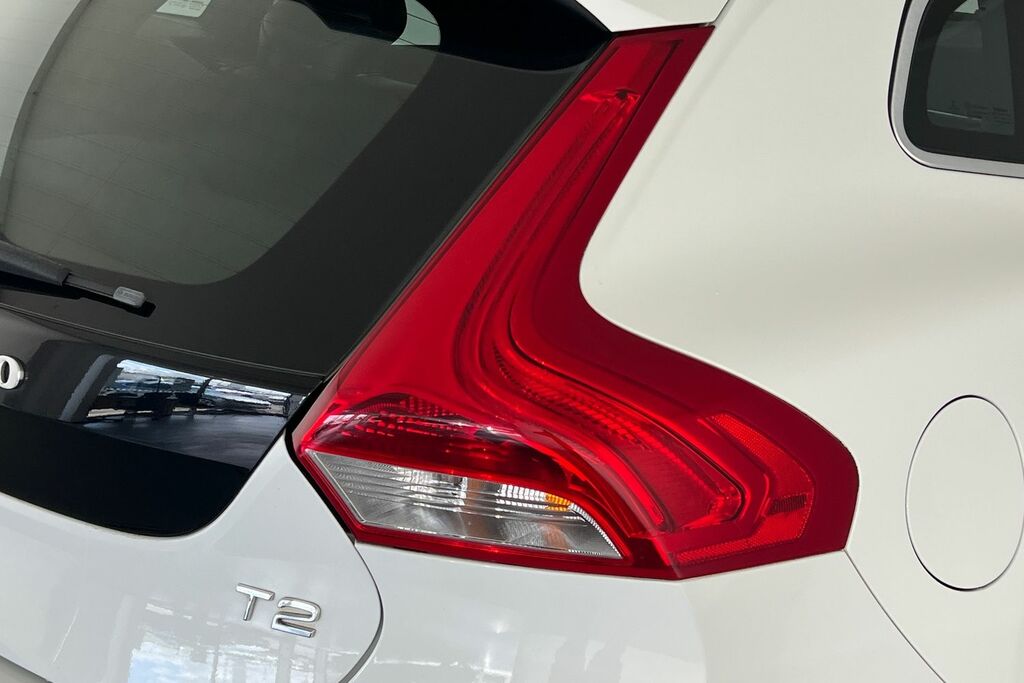 Volvo V40 Es Silver #40