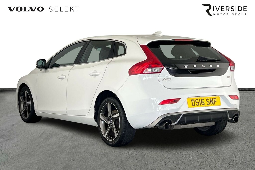 Volvo V40 T2 122 R Design White #5