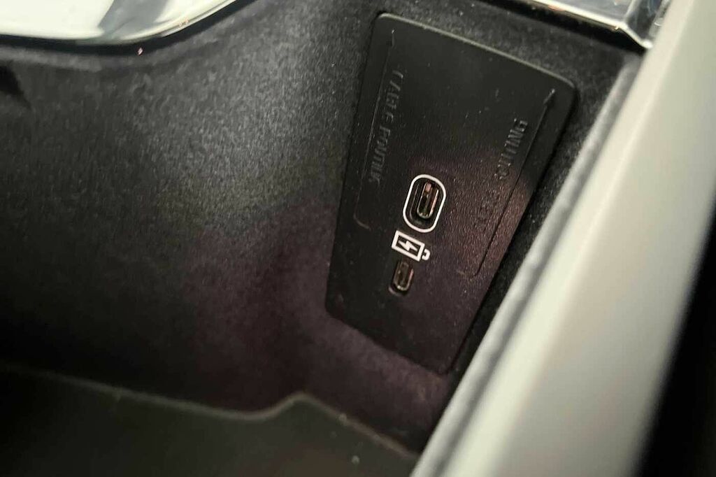 Volvo XC90 Plus Black #35