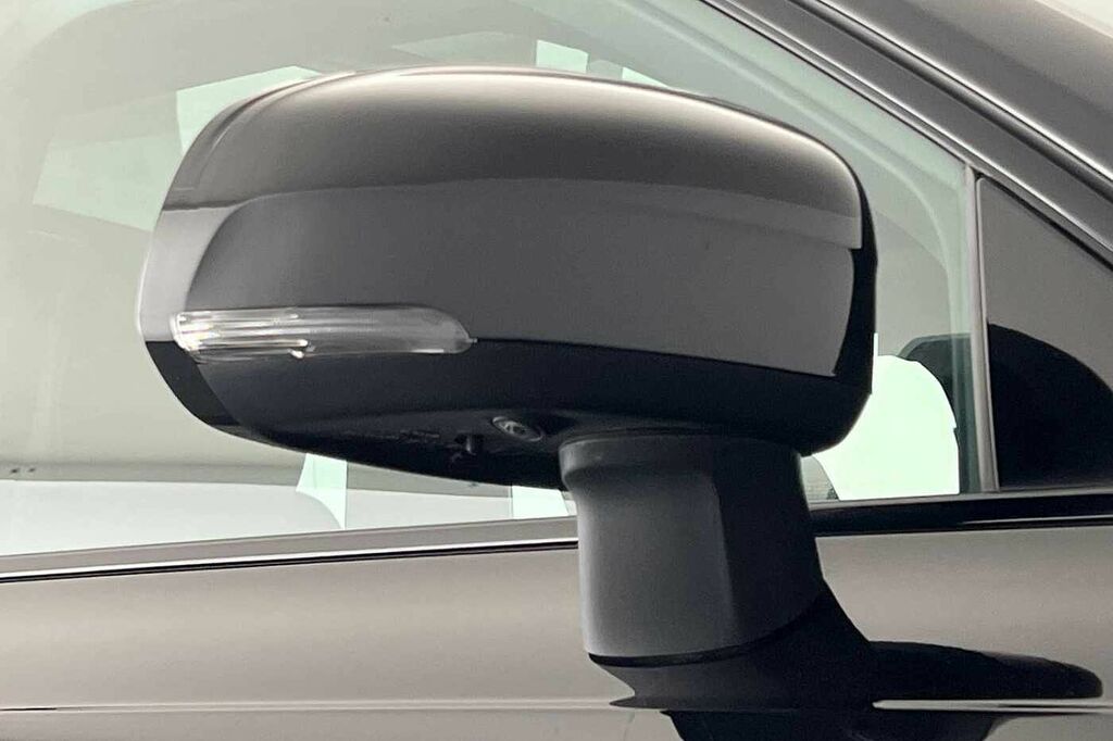 Volvo XC90 Plus Black #19