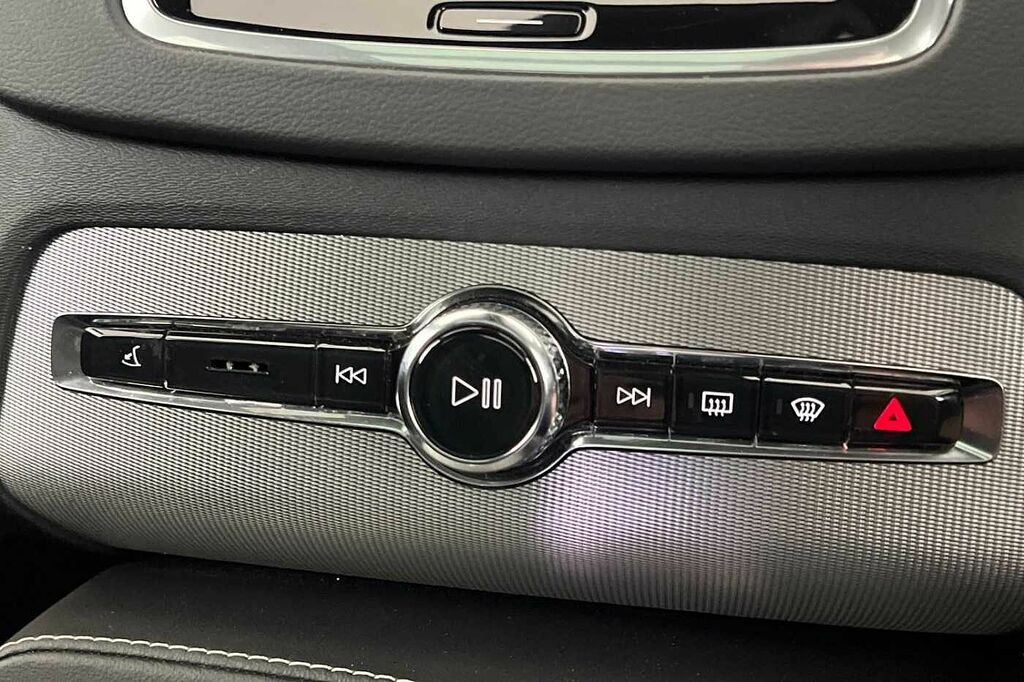 Volvo XC90 Plus Black #14