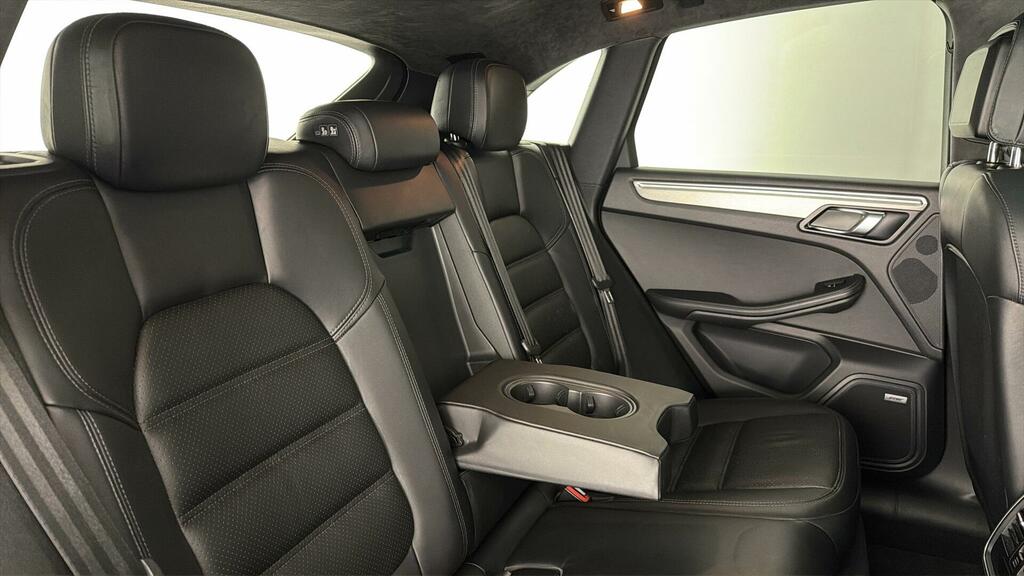 Porsche Macan Macan Gts S-a Grey #32