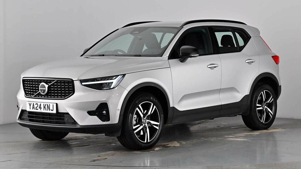 Volvo XC40 Plus B3 Dark Mild Hybrid YA24KNJ Silver #4