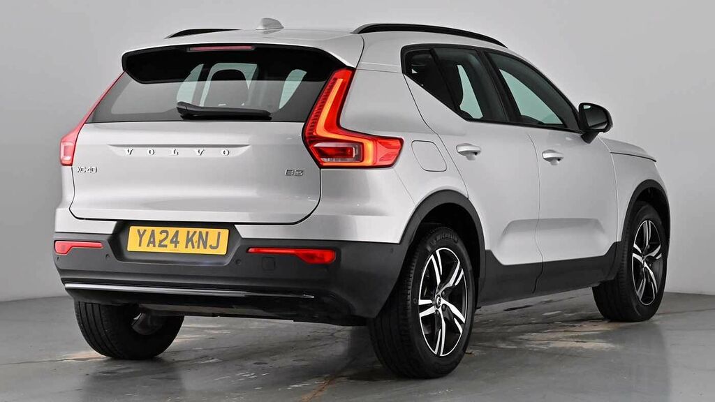 Volvo XC40 Plus B3 Dark Mild Hybrid YA24KNJ Silver #6