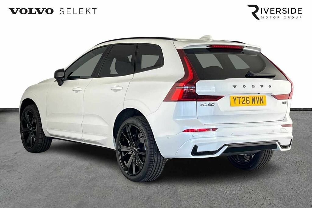 Volvo XC60 B5 Black Edition Plus, Awd Mild Hybrid, White #6