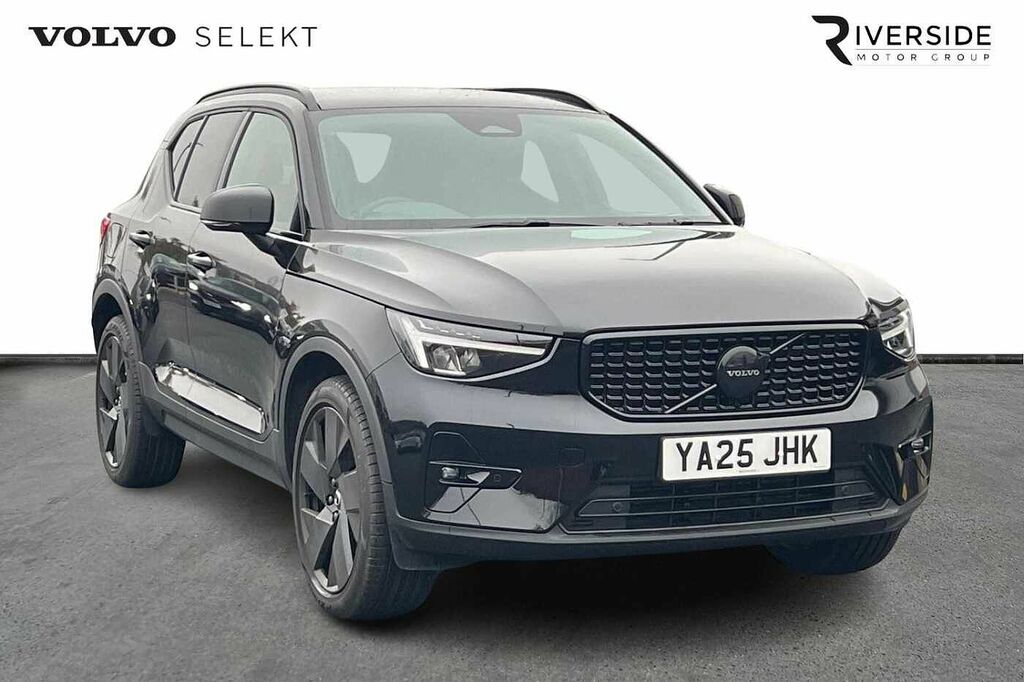 Volvo XC40 Black Edition Plus, B3 Mild Hybrid, Black