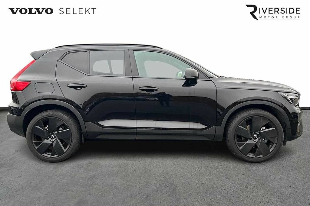 Volvo XC40 Black Edition Plus, B3 Mild Hybrid, Black #4