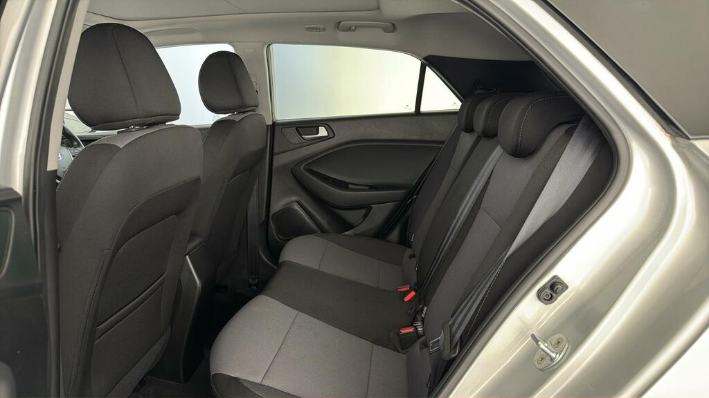 Hyundai I20 1.2 S White #11