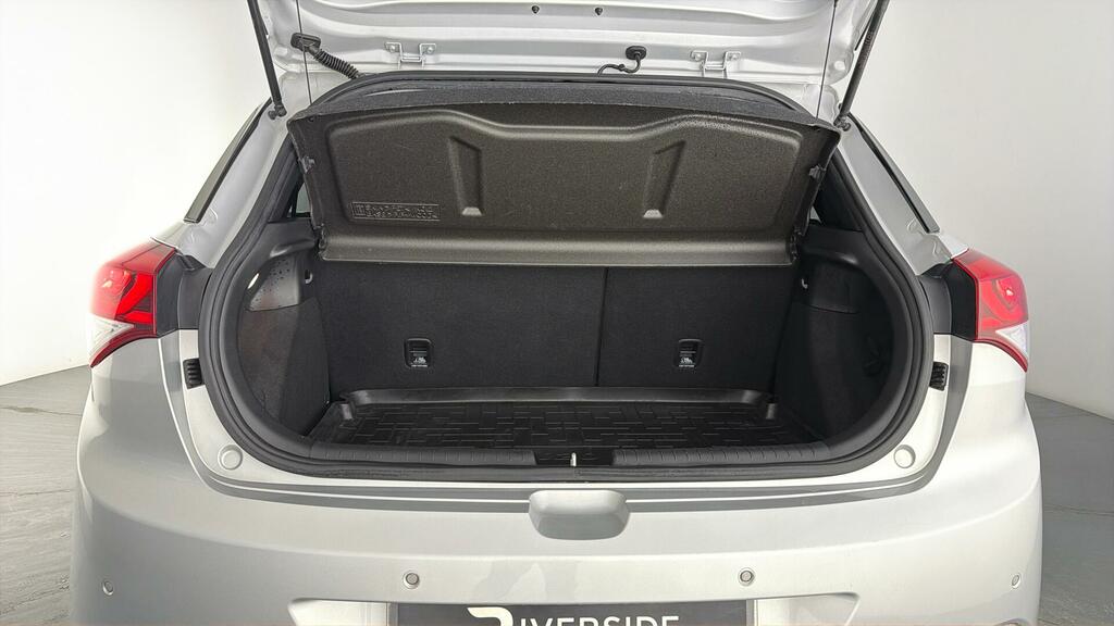 Hyundai I20 1.2 S White #12