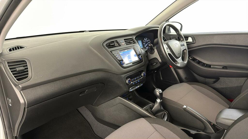 Hyundai I20 1.2 S White #8