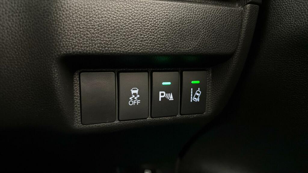 Honda Jazz Jazz Ex Navi I-vtec Red #32