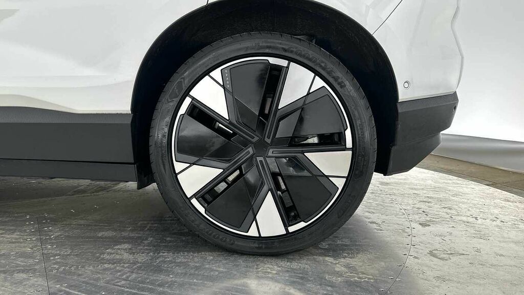 Volvo EX30 315Kw Twin Motor Performance Plus 69Kwh White #16