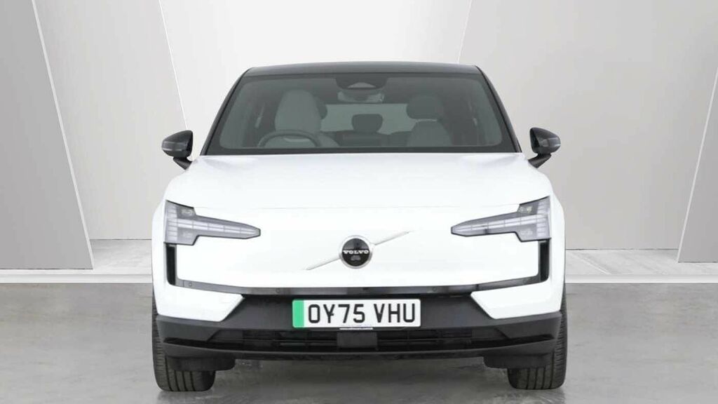 Volvo EX30 315Kw Twin Motor Performance Plus 69Kwh White #7