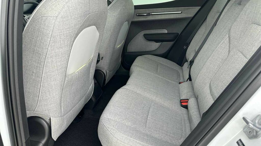Volvo EX30 315Kw Twin Motor Performance Plus 69Kwh White #13