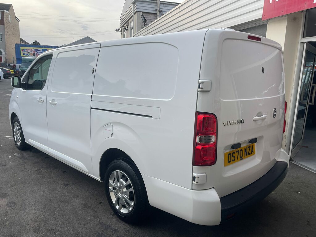 Vauxhall Vivaro 1.5 Vivaro 2900 Sportive Ss 100.6 Bhp DS70NZA White #4