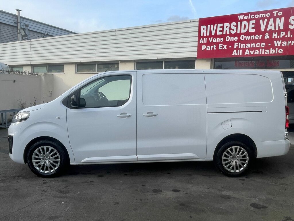 Vauxhall Vivaro 1.5 Vivaro F2900 Professional Ss 100.6 Bhp DY73XWJ White #3