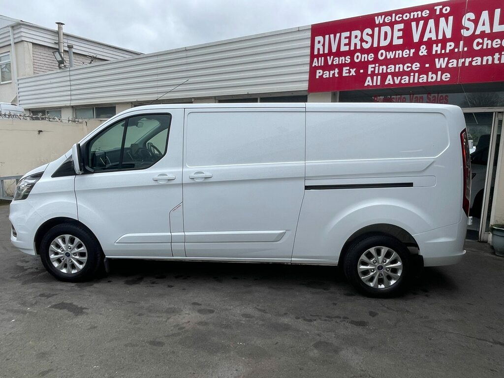 Ford Transit Custom 2.0 Transit Custom 300 Limited Ecoblue 128.2 Bhp MM73CYZ White #3