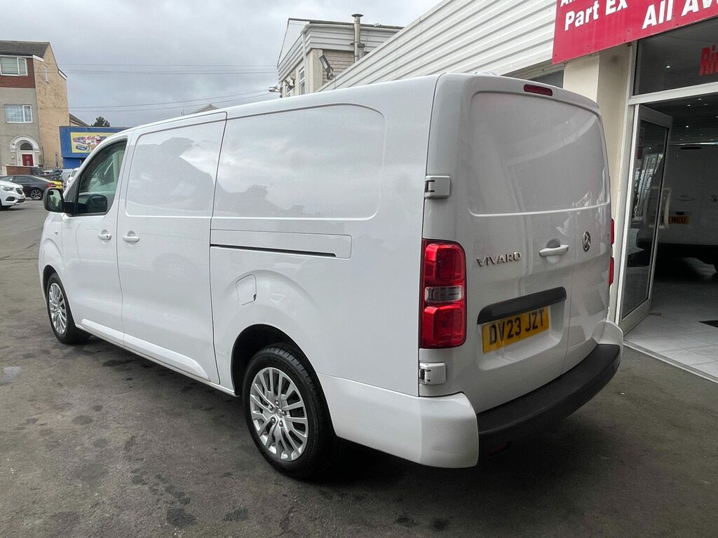 Vauxhall Vivaro 1.5 Vivaro F2900 Professional Ss 100.6 Bhp DV23JZT White #3