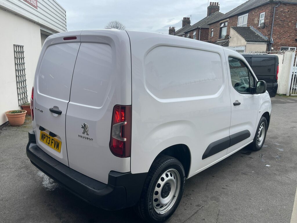 Peugeot Partner 1.5 Partner Professional Premium Bhdi 100.6 Bhp MP73FVM White #6