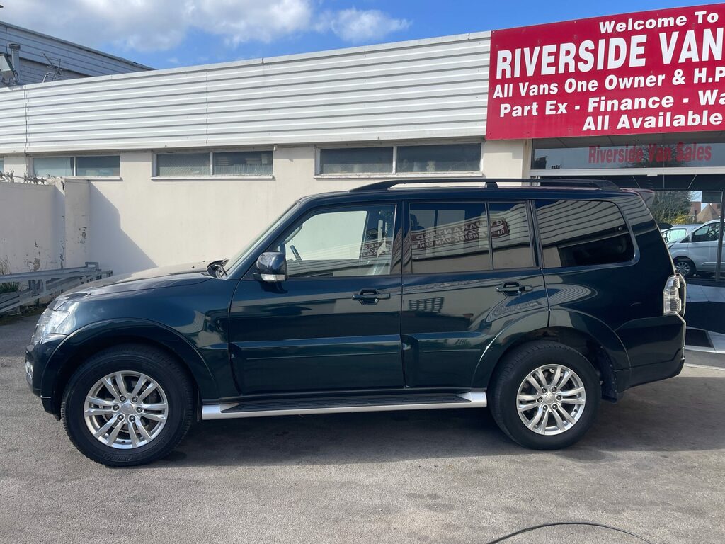 Mitsubishi Shogun 3.2 Shogun Sg3 Di-d Lwb 187 Bhp ND67WTT Green #3